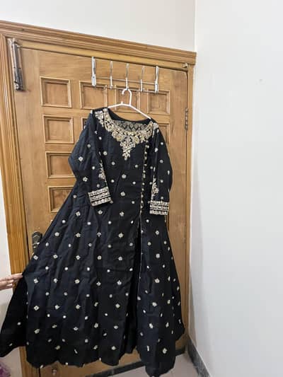 Gorgeous western wear for weeding.