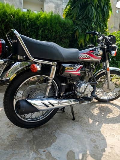 Honda CG 125 2024 – Black | 7,700 KM | Neat & Clean
