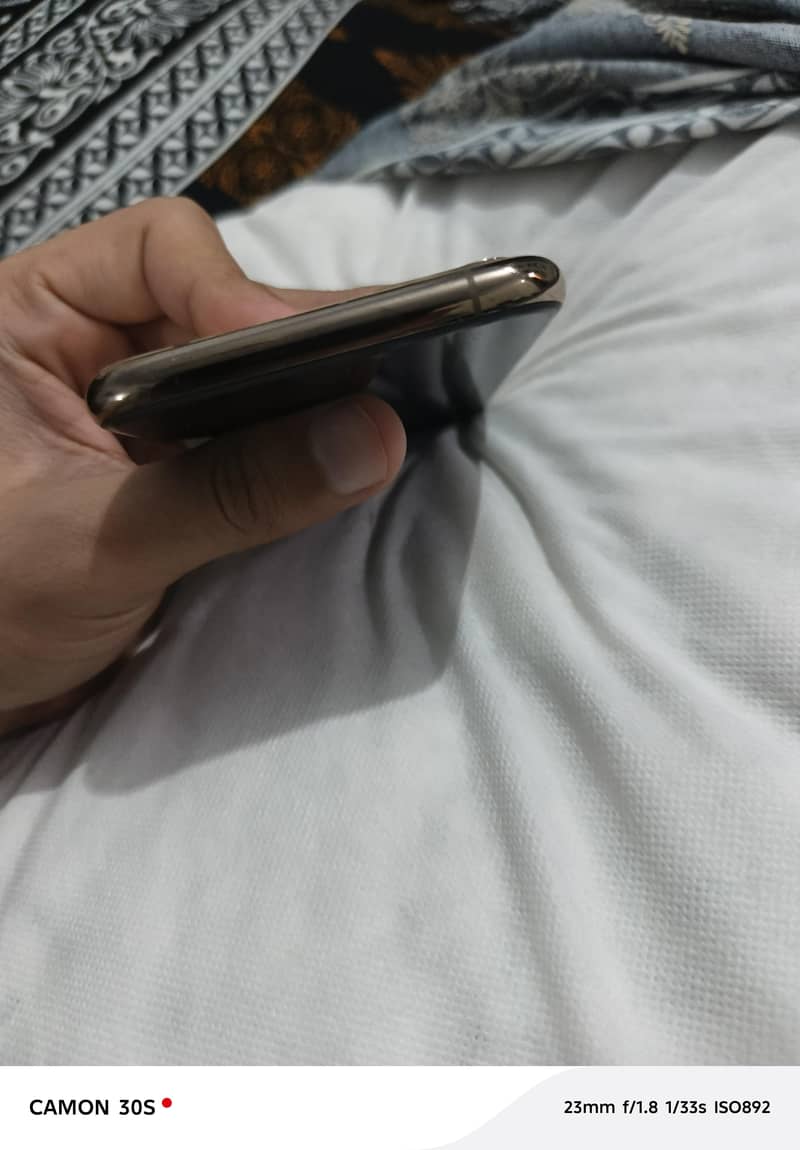 iphone 11 pro 5