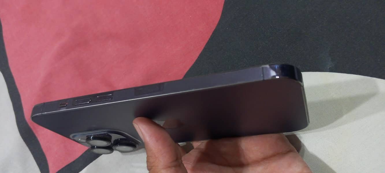 iphone 14 pro max 3