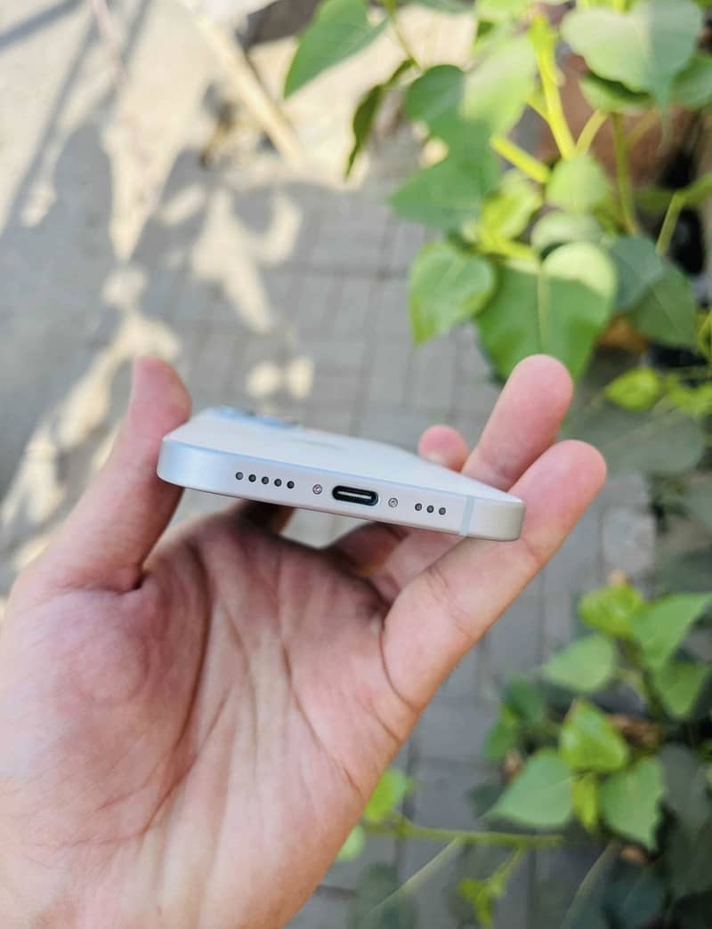 Apple iPhone 15 2