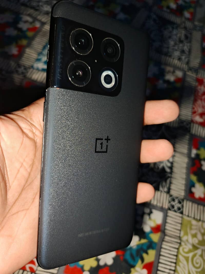 One Plus 10 Pro 1