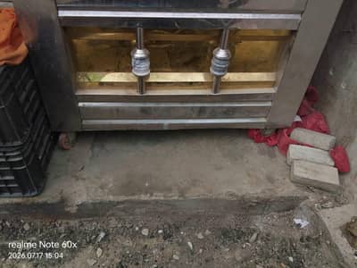 Fries counter complete saman ke Sath h jis bhai ko bhi h rabta kare