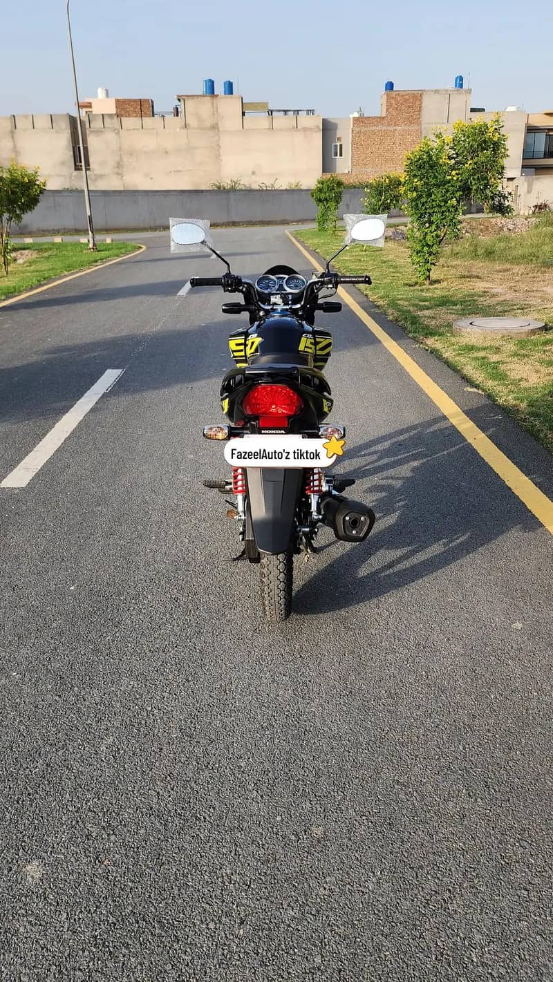 Honda cb150F 3