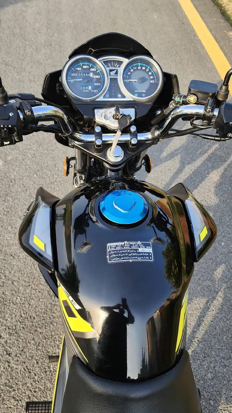 Honda cb150F 4