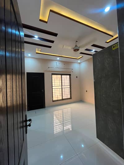 10 Marla Furnished Upper Portion for Rent in Bahria Town