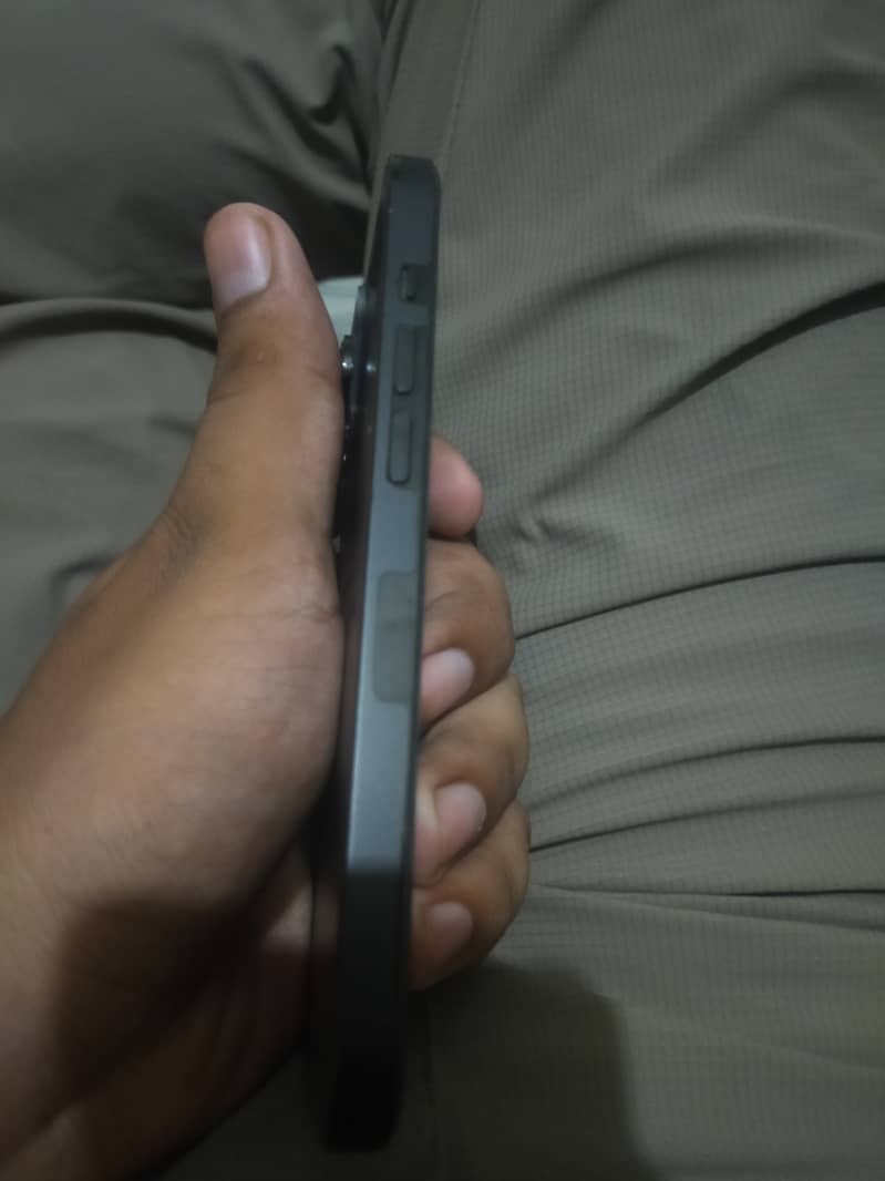 Apple iPhone 14 Pro 2