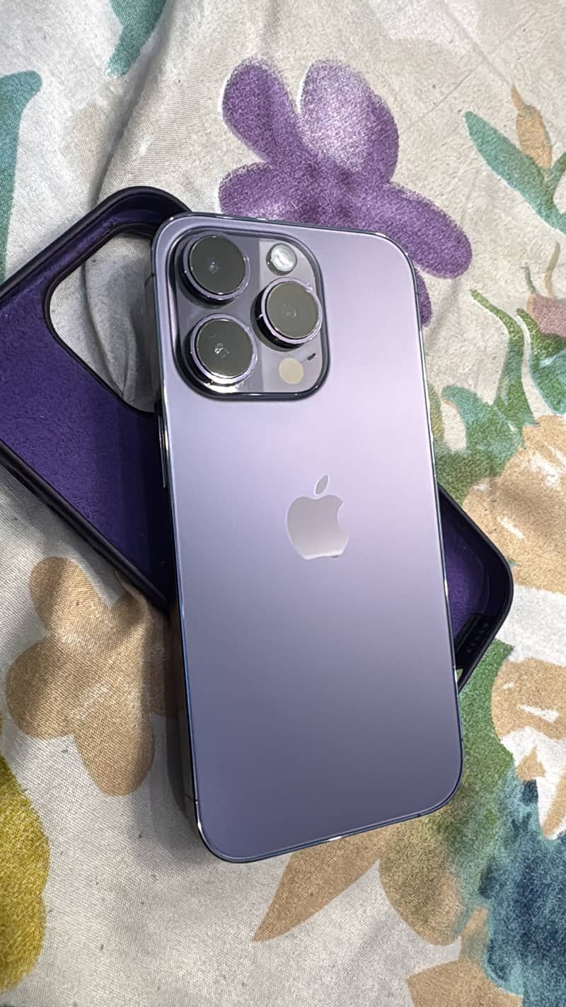 Apple iPhone 14 Pro 0