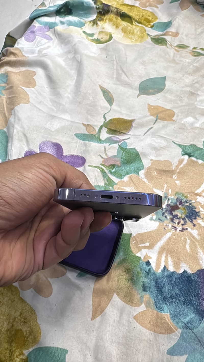 Apple iPhone 14 Pro 4