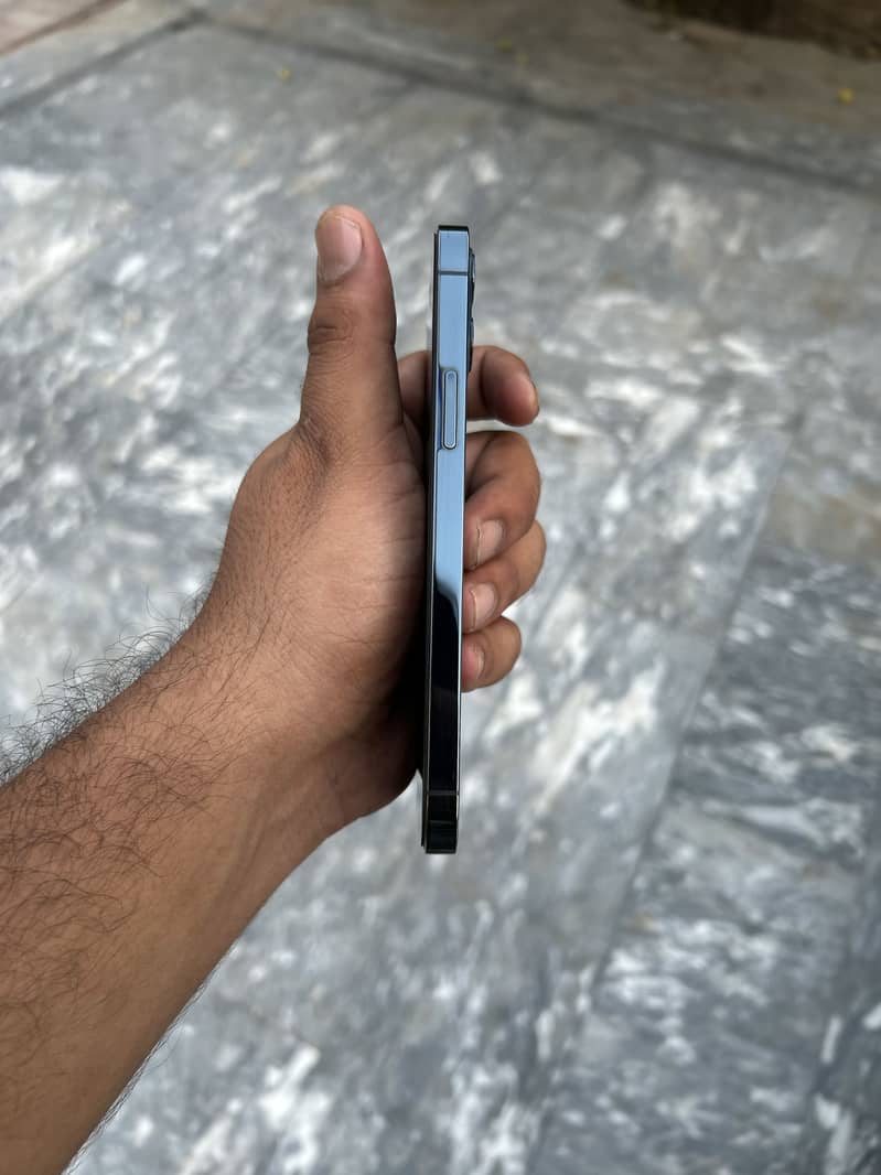 Apple iPhone 12 Pro 1