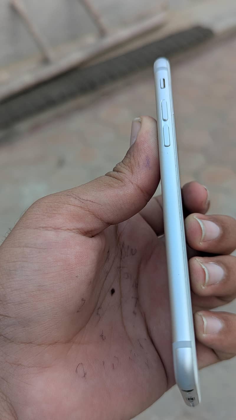 Apple iPhone 6 3