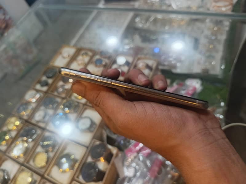 Apple iPhone X 1