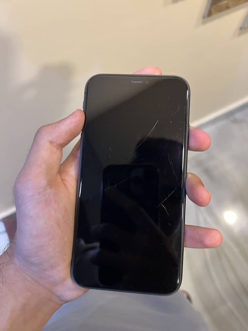 Apple iPhone 11 3