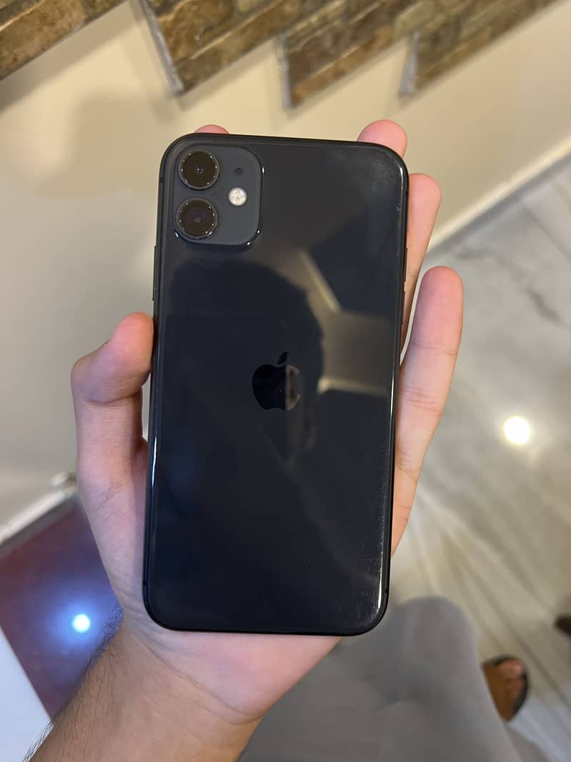 Apple iPhone 11 4