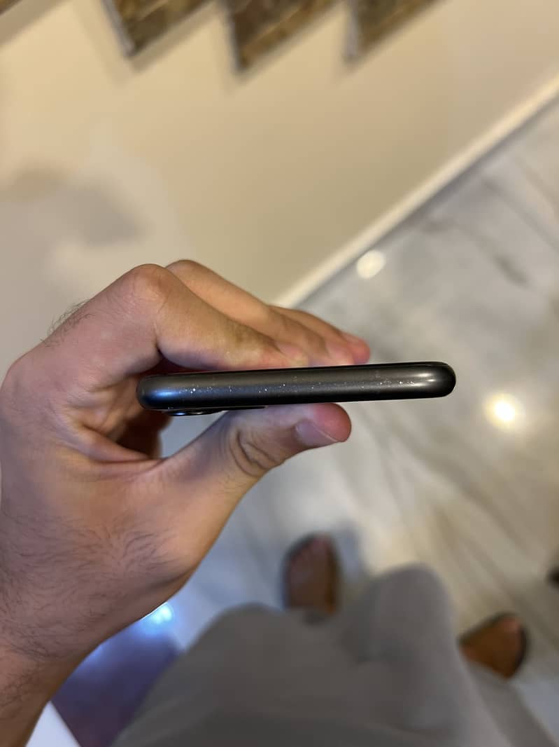 Apple iPhone 11 5