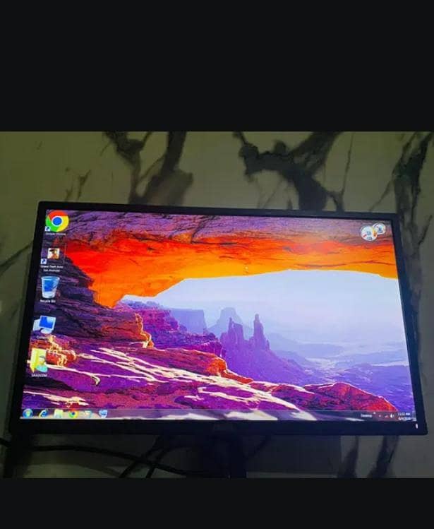 good condition dell computer 0