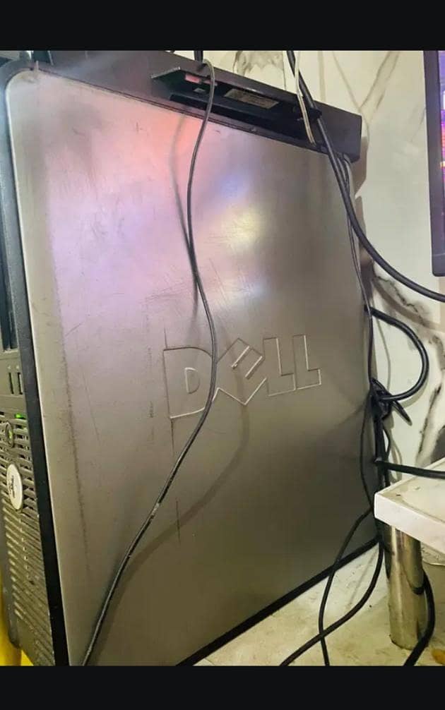 good condition dell computer 2