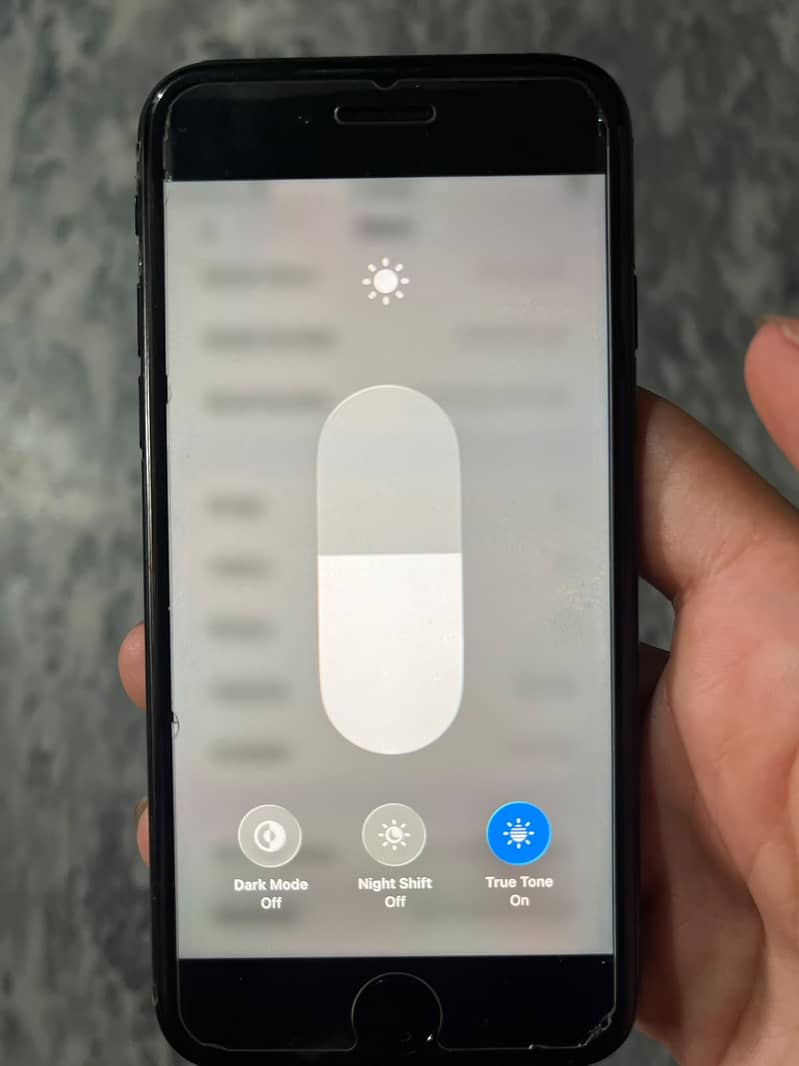 iPhone SE 2020 6