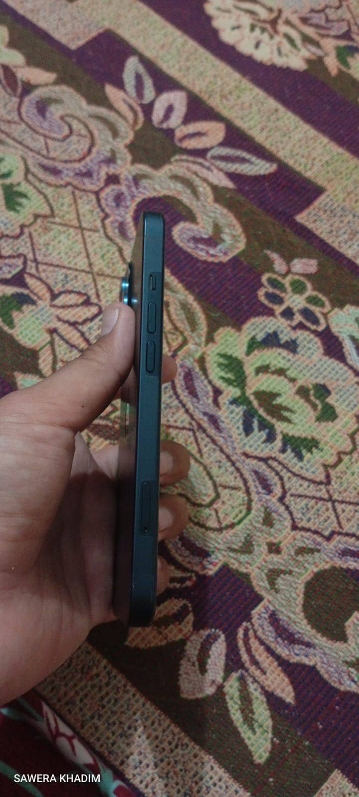 Apple iPhone 13 4