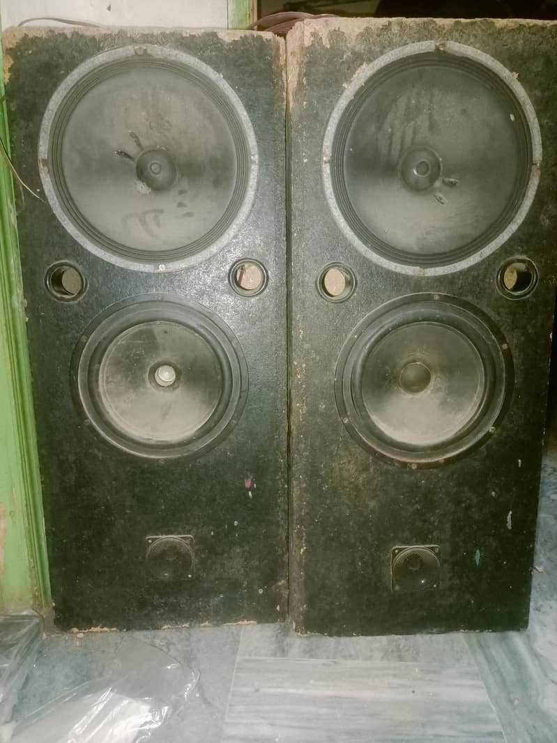 Speaker 10". 08" 0