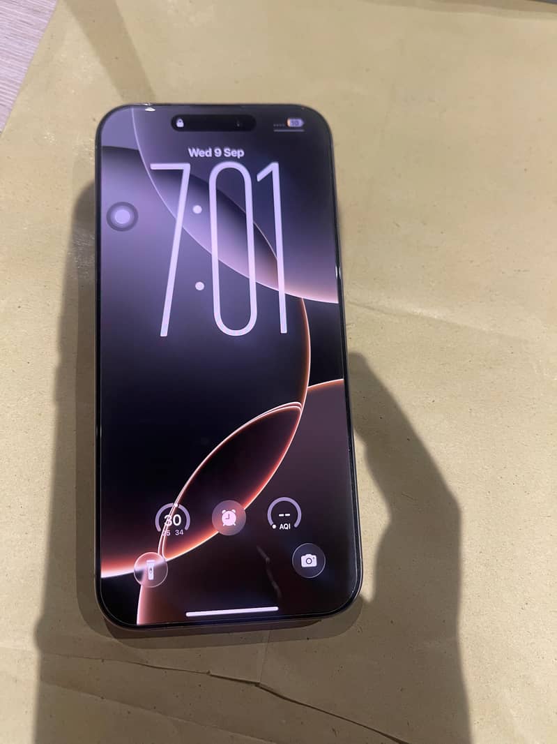 Apple iPhone 16 Pro Max 1