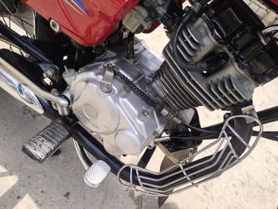 one hand 125 Honda bike all condition okay