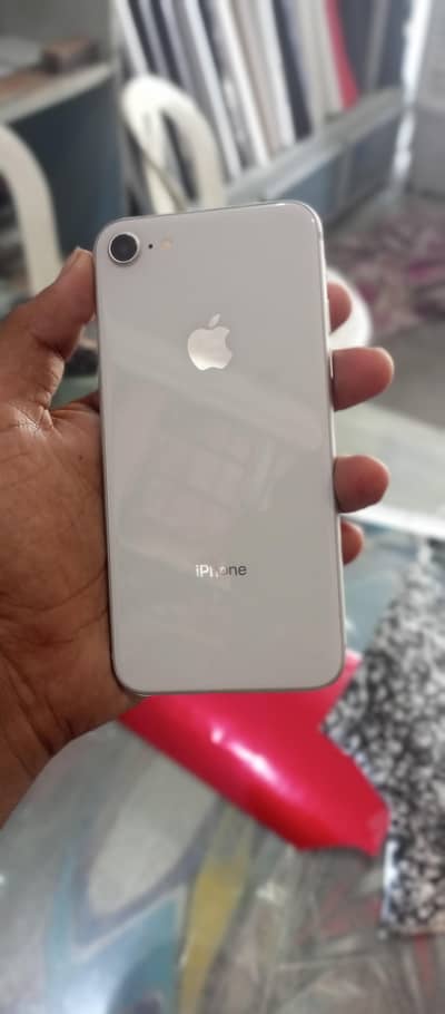 Apple iPhone 8