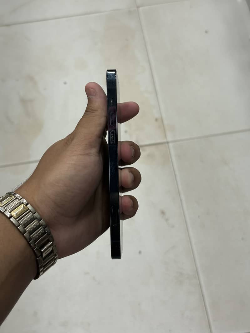Apple iPhone 12 Pro 1