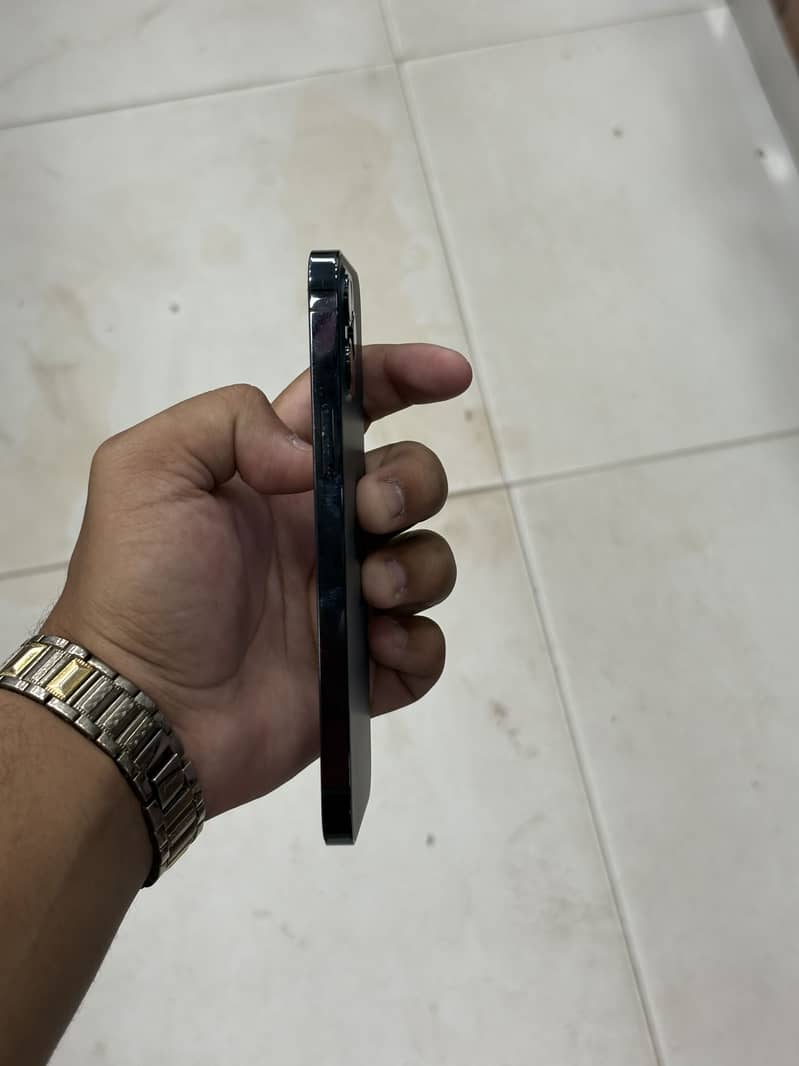 Apple iPhone 12 Pro 3