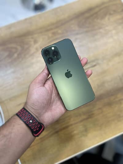 Apple iPhone 13 Pro Max factory unlock.  256gb