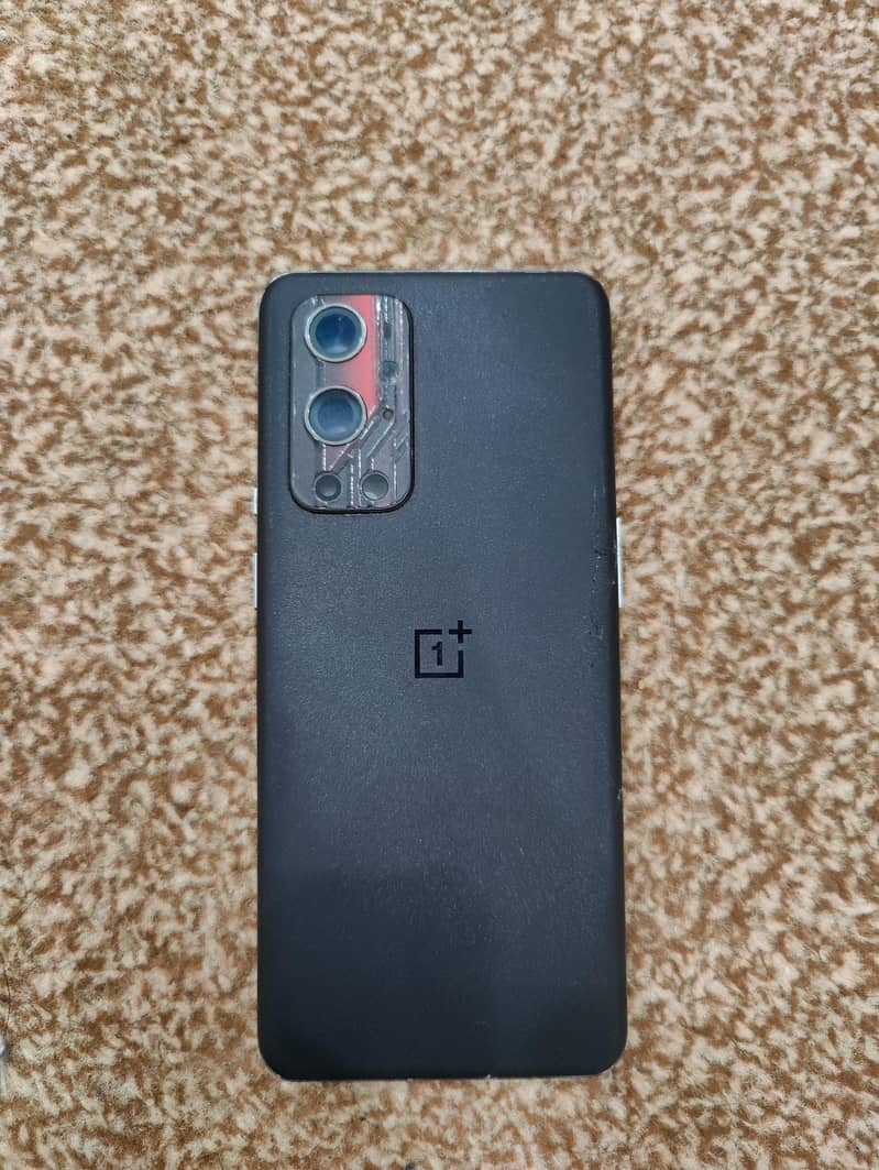 One Plus 9 Pro panel broken 1