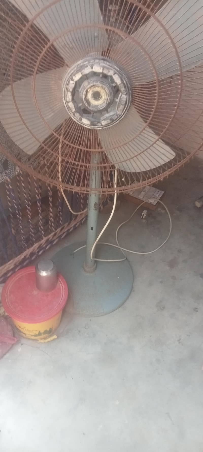 stand fan 1