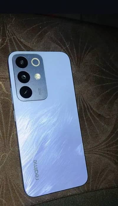 Realme C85