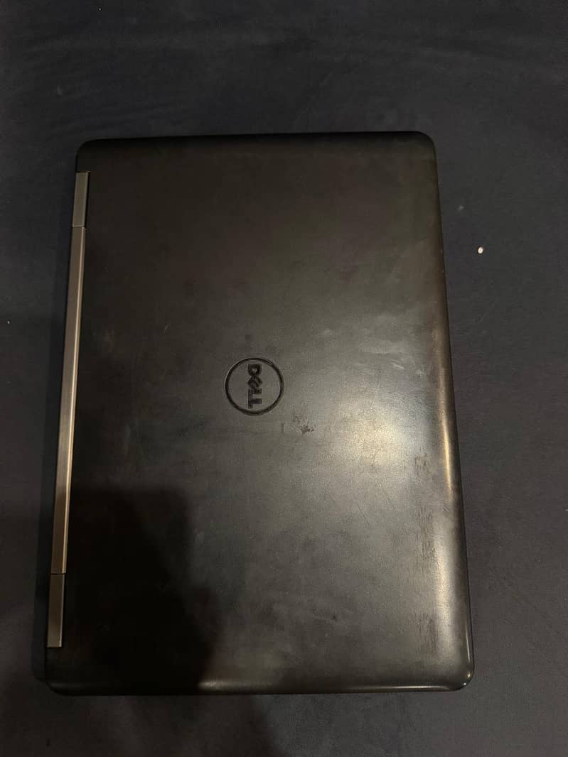 DELL laptop 6