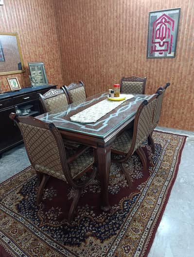 Dining set with Six chairs