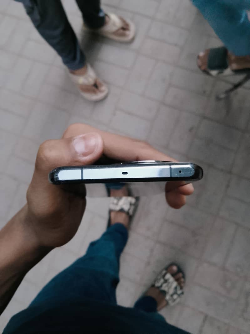 One Plus 11 4