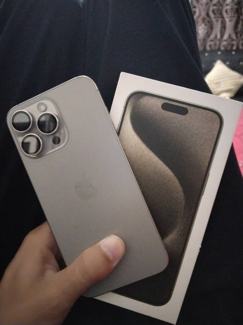 Iphone 15 pro Max 3