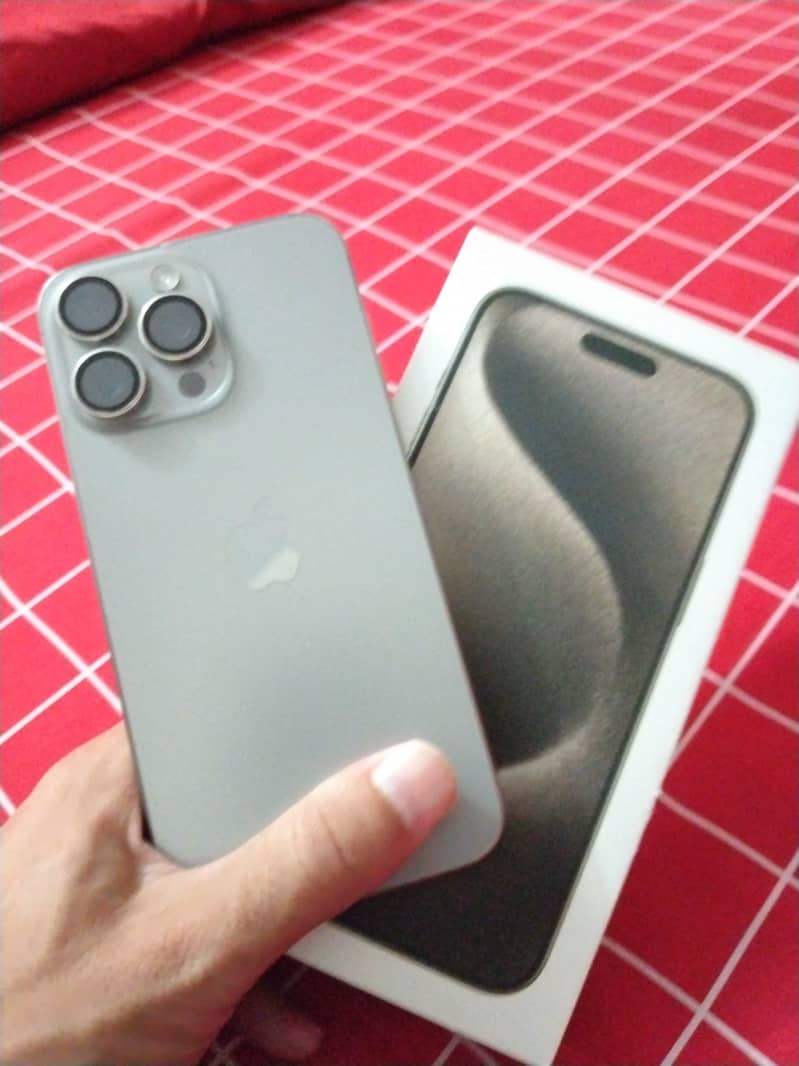 Iphone 15 pro Max 9