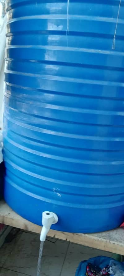 Pani ki Tanki 1000 litre New hai 2 months used