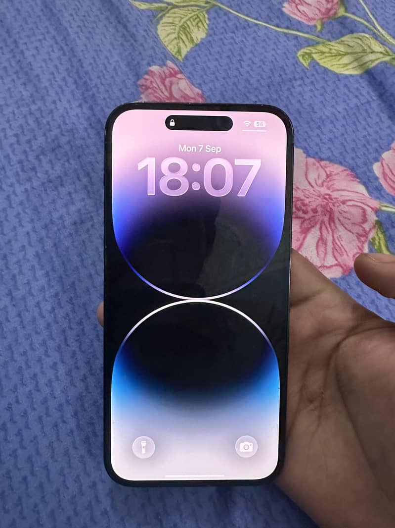 Apple iPhone 14 Pro Max 1