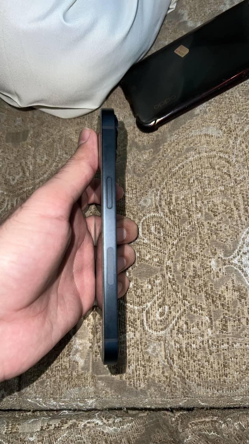 Apple iPhone 13 1