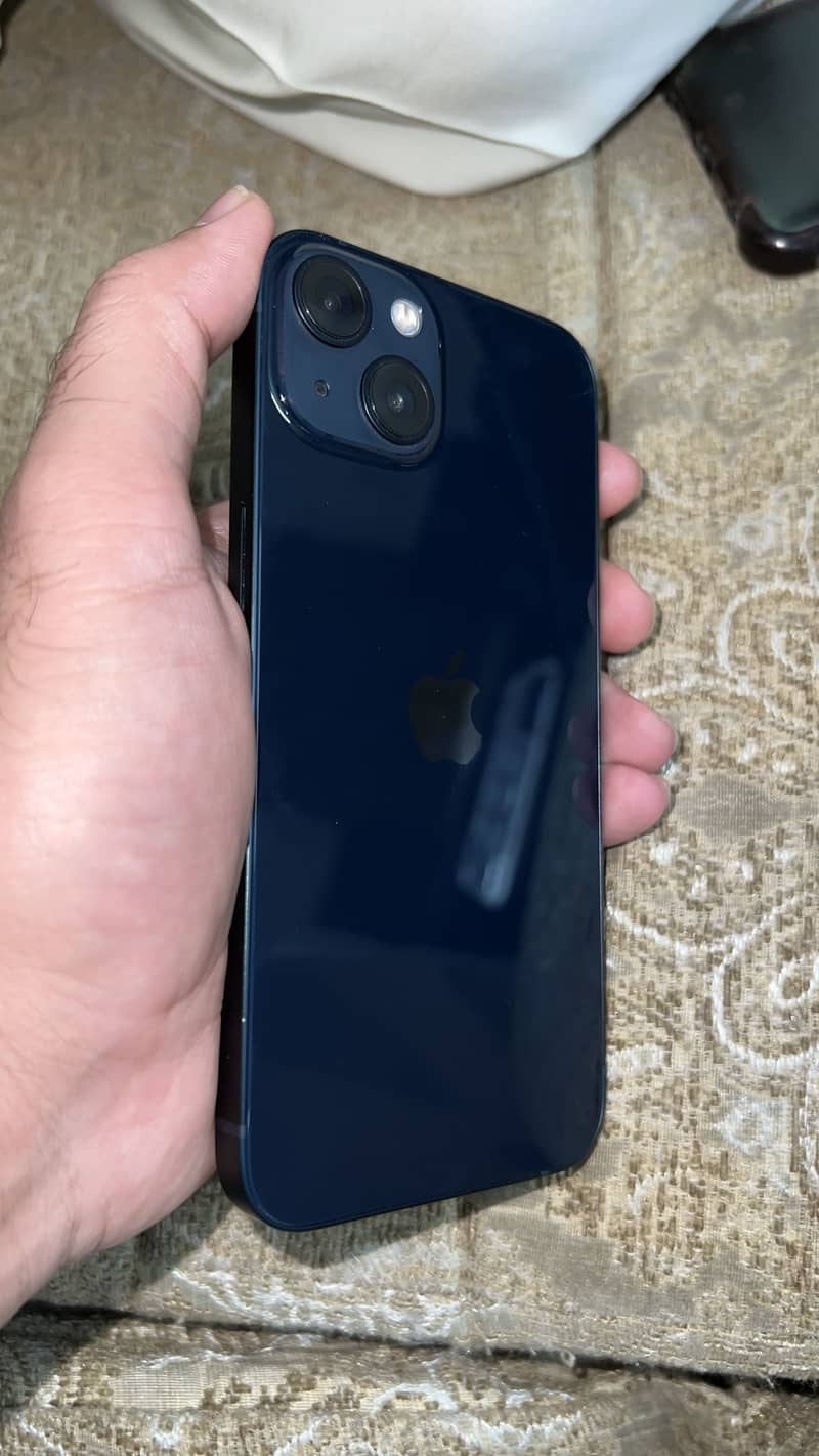 Apple iPhone 13 4