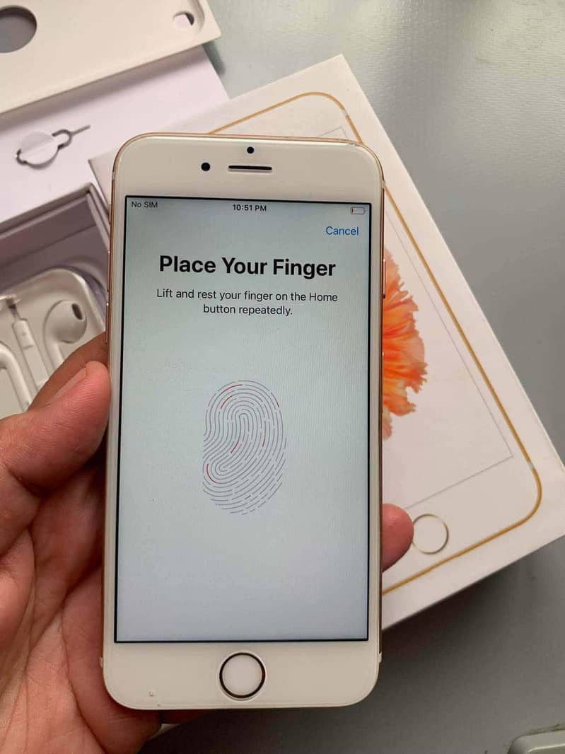 Apple iPhone 6S Plus 2