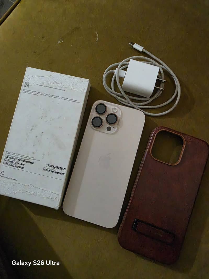 Apple iPhone 16 Pro Max 0