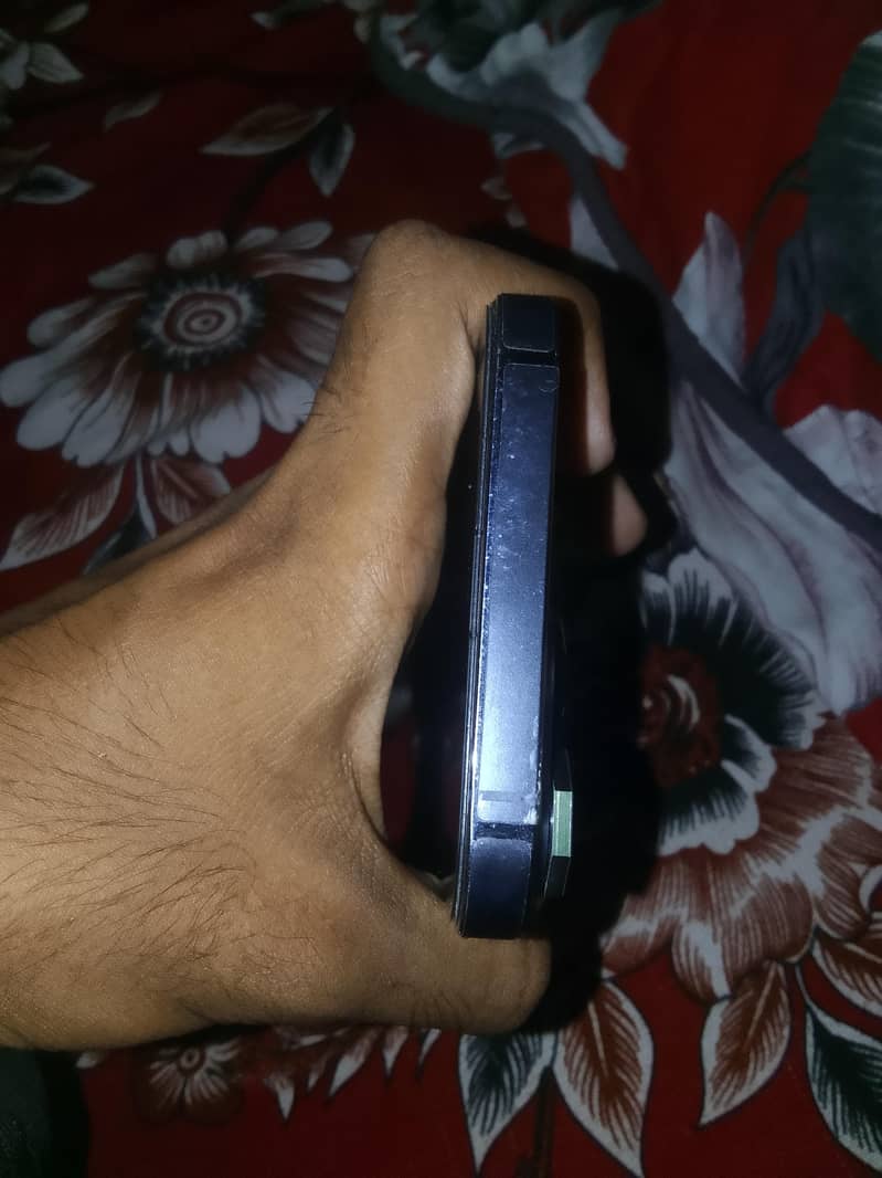 Apple iPhone 13 Pro Max 3