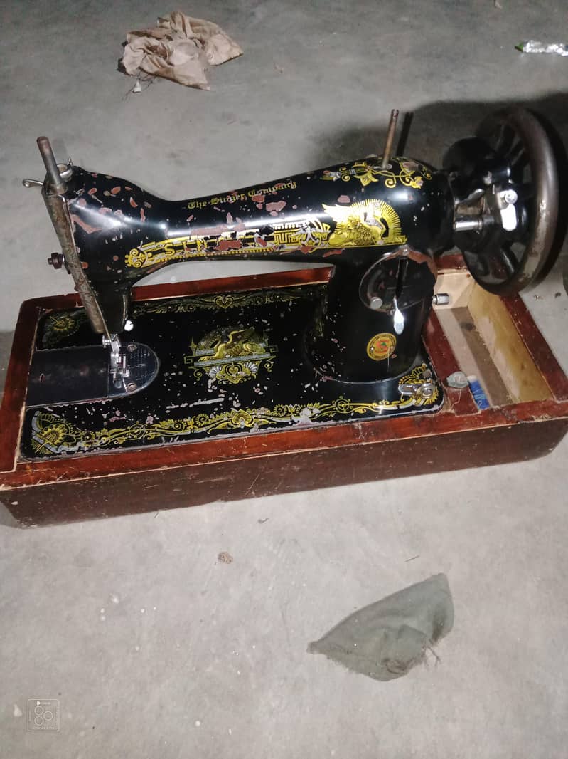 Singer sewing machine 1