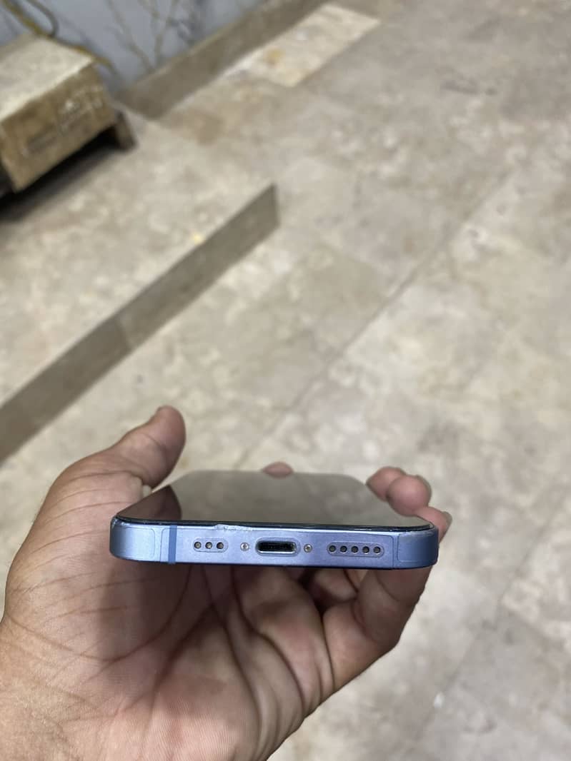 Apple iPhone 14 3