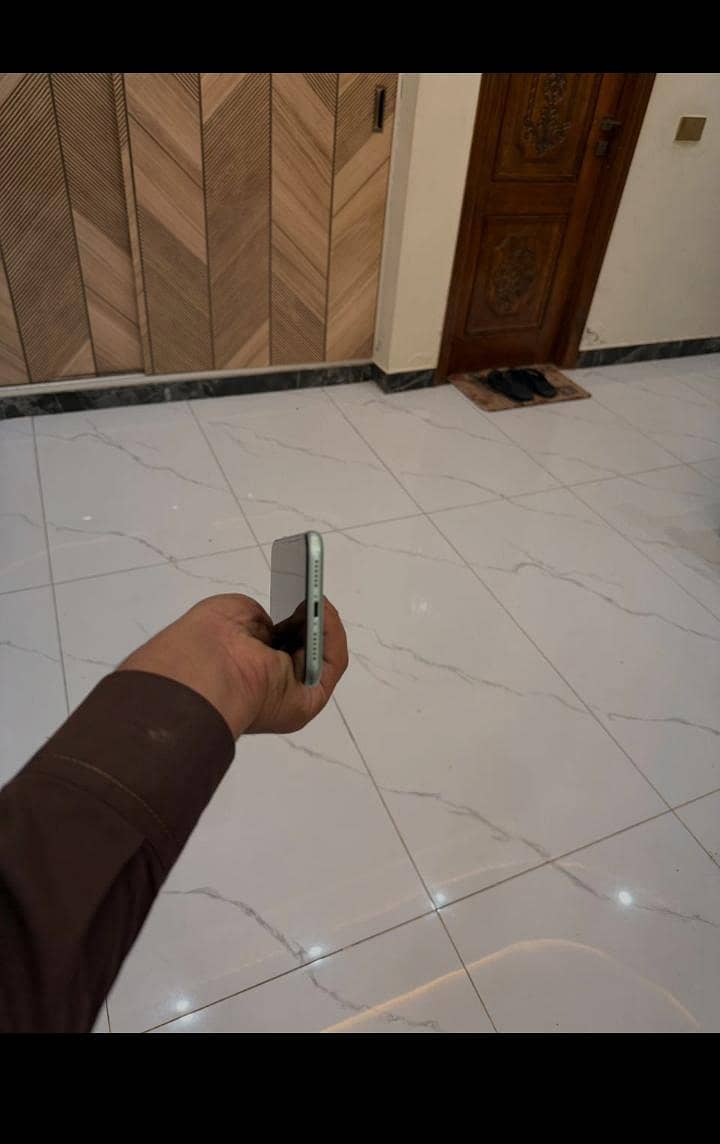 Apple iPhone 11 1
