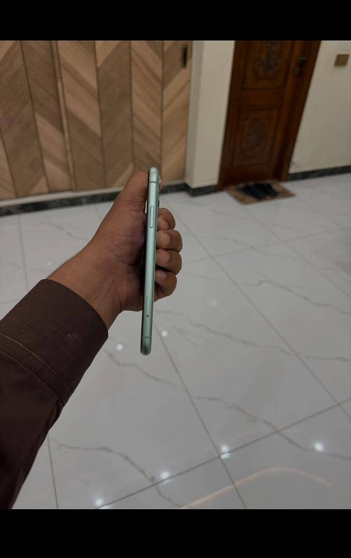 Apple iPhone 11 2