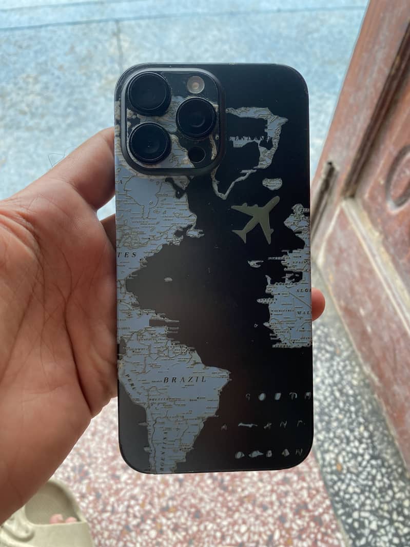 Apple iPhone 16 Pro Max 3